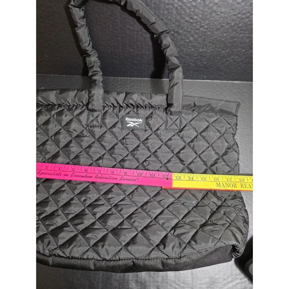 Reebok Puffer Tote‎ Bag Soft Side Black Zip Top Nylon Travel Gym Bag 18x13x6